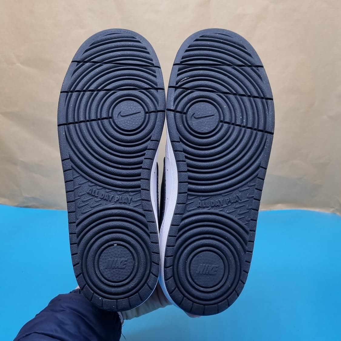 나이키 코트 버로우2 여성운동화235  상품이미지3