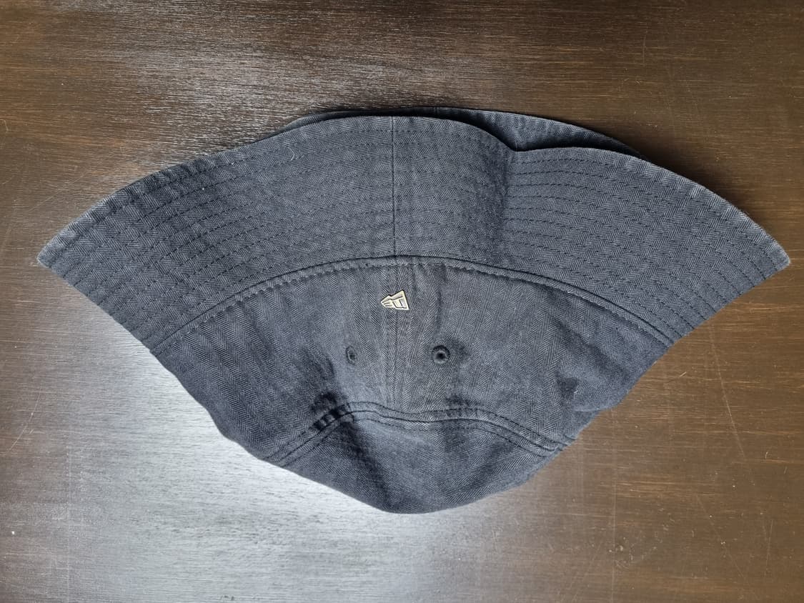 뉴에라 블랙 워싱 버킷햇 상품이미지2