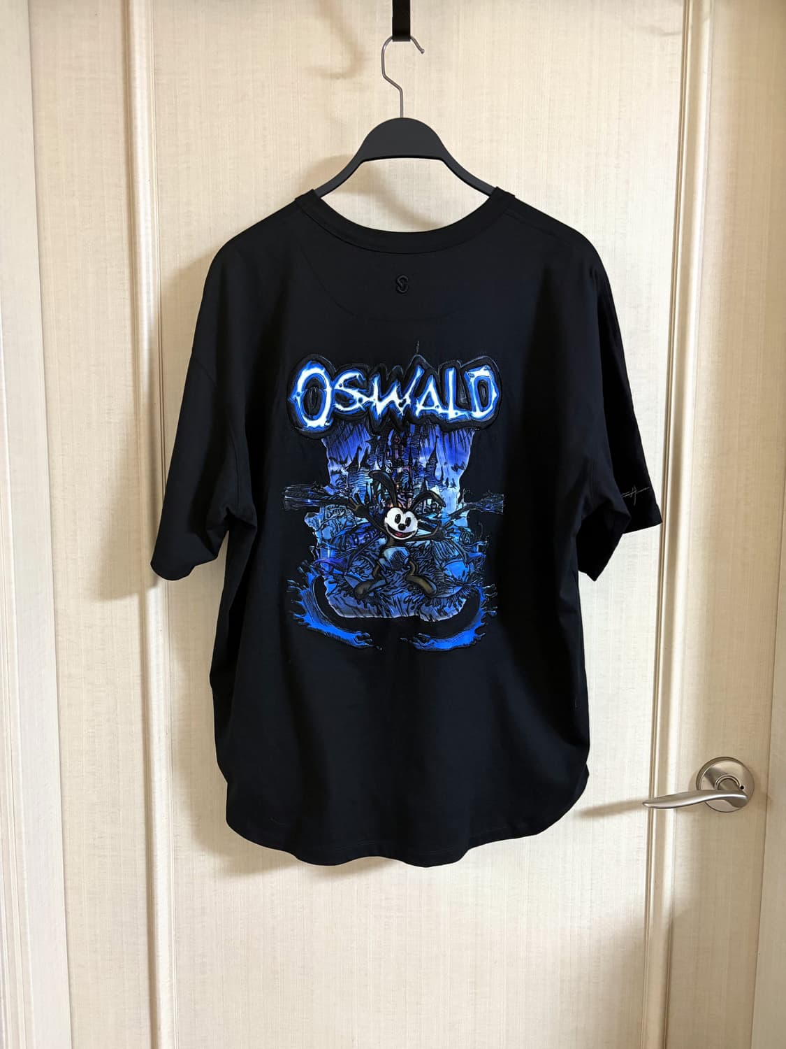 송지오 디즈니 오스왈드 자수 티셔츠 블랙 46 상품이미지1