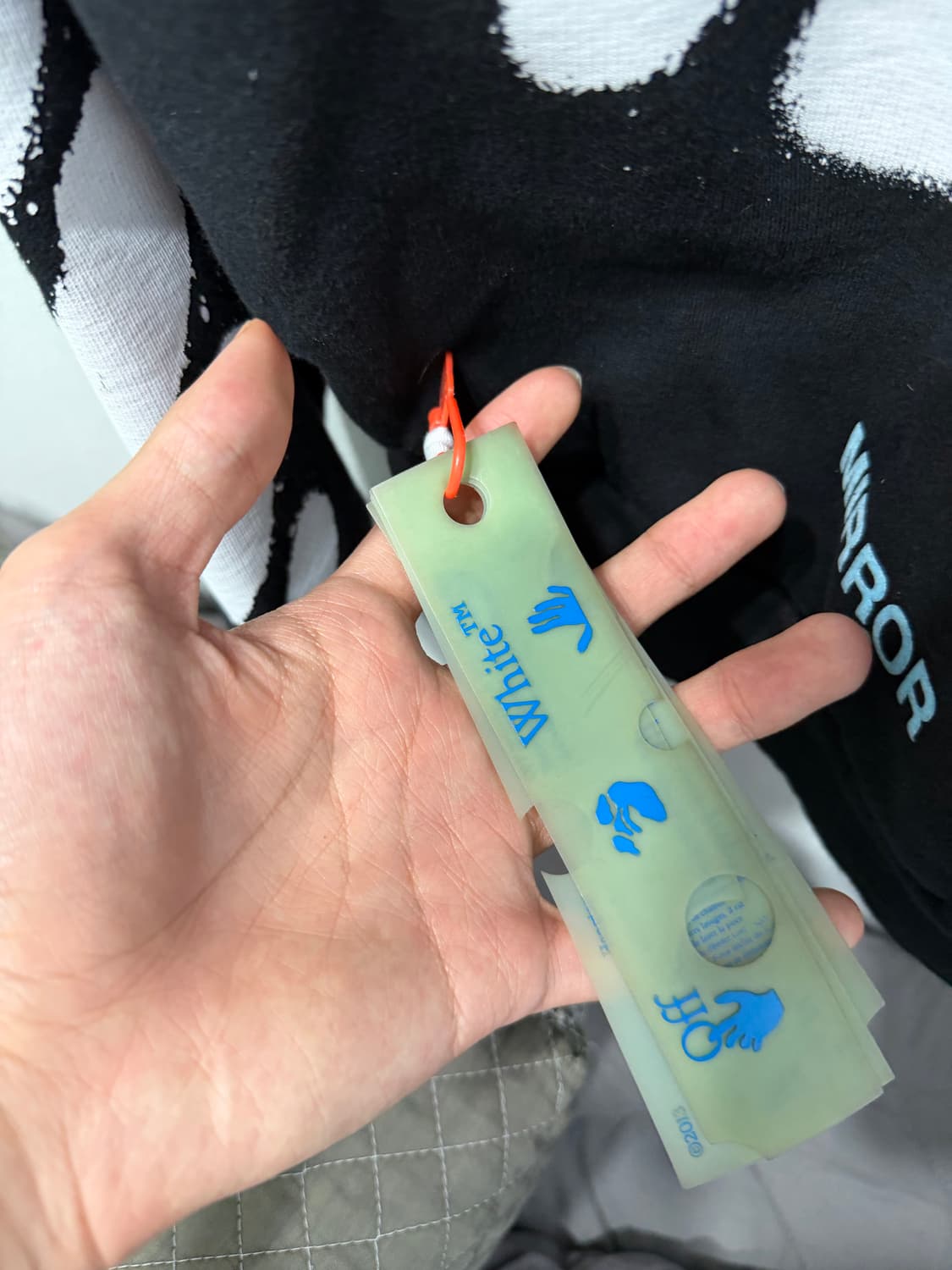 오프화이트 스프레이 오버핏 후드티 XXS[95-100] 상품이미지3