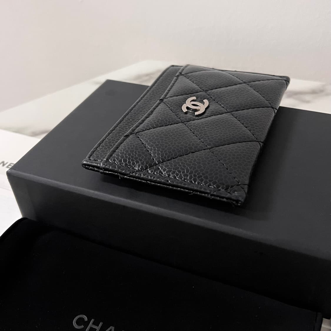 [S급/정품] 샤넬 클래식 그레인드 실버 메탈 로고 카드지갑 상품이미지5