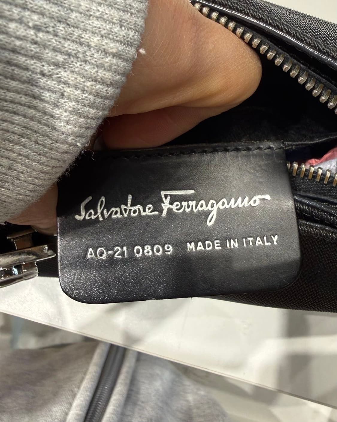 살바토레 페라가모 블랙 간치니 호보 숄더백  상품이미지7
