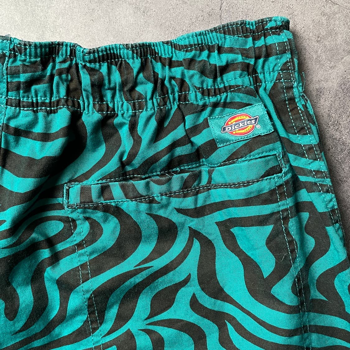DICKIES 디키즈 빈티지 지브라패턴 밴딩 하프팬츠 A01124 상품이미지6