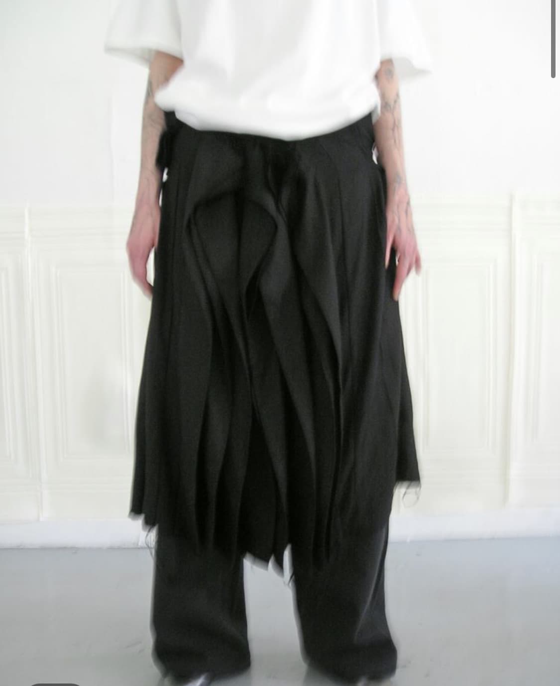 [Eont’s]2025 Offbeat pleats skirt -black 상품이미지1