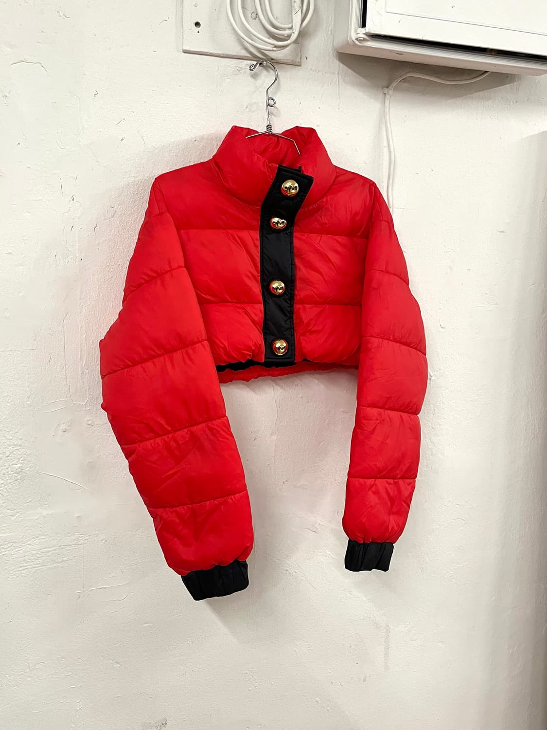 모스키노 H&M 크롭 푸퍼 패딩 상품이미지2