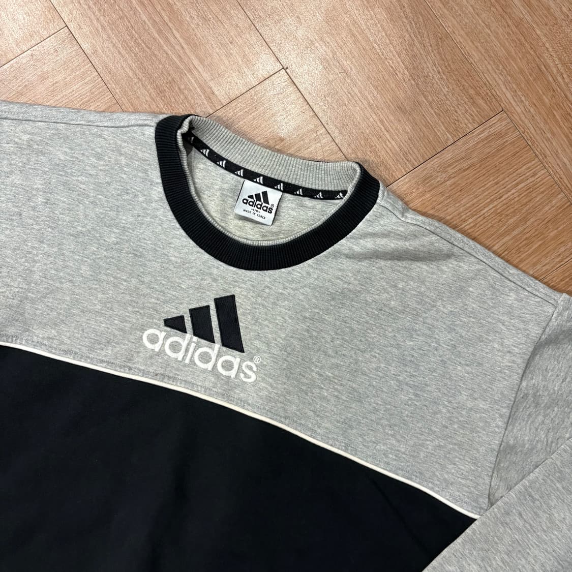 그레이 & 블랙 빈티지 아디다스 스웻셔츠 상품이미지2