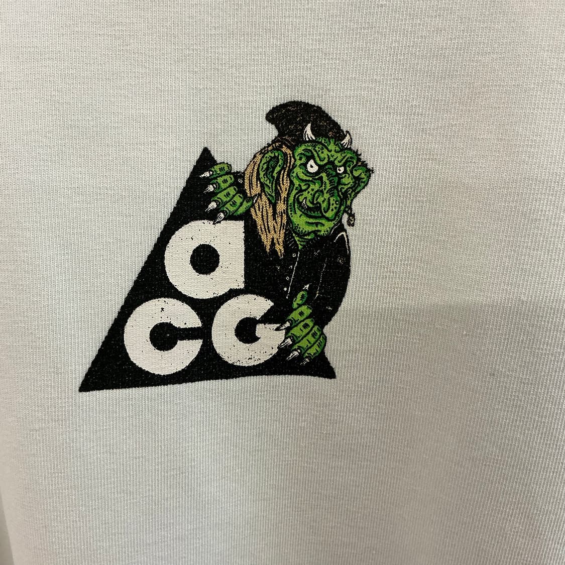 나이키 ACG 아이슬란드 반팔티 상품이미지3