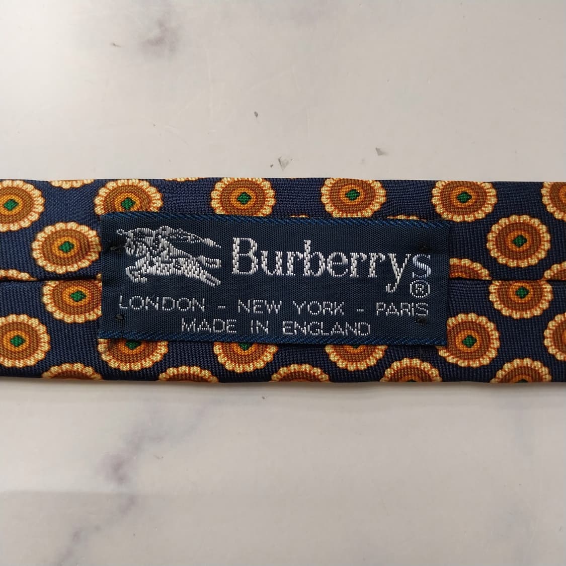 버버리 실크 네이비 플라워 패턴 넥타이 9.8cm A+등급 K2569
 상품이미지10