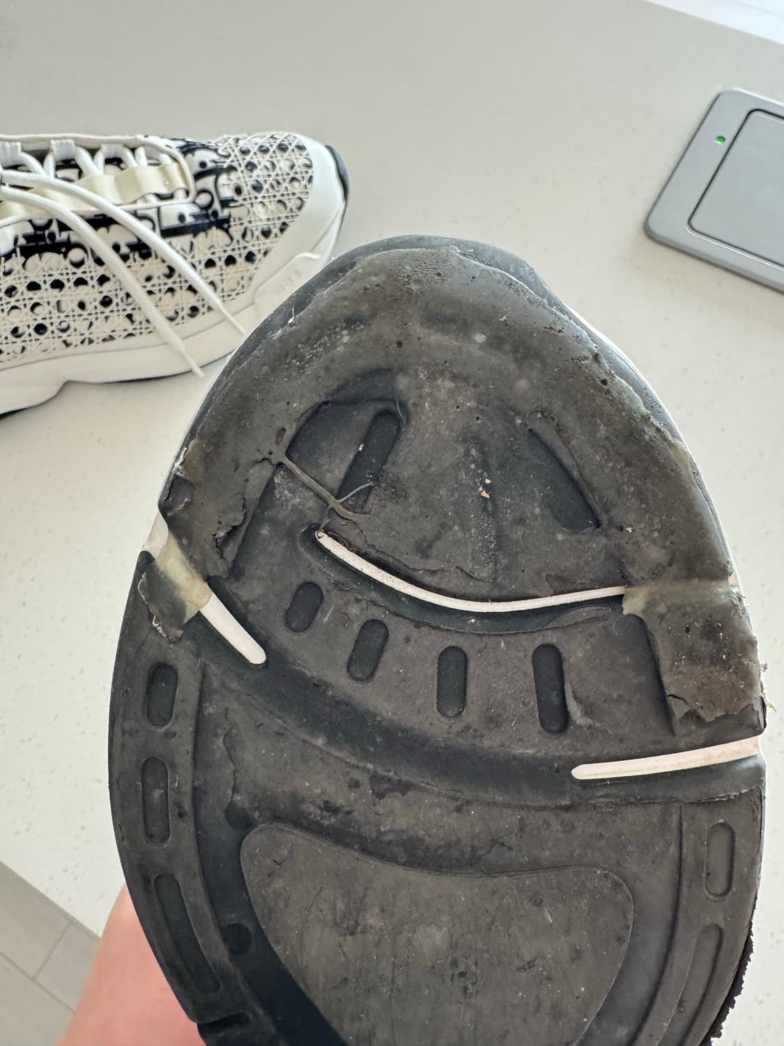 디올 B24 오블리크 까나쥬 모티프 화이트 스니커즈 44 상품이미지6