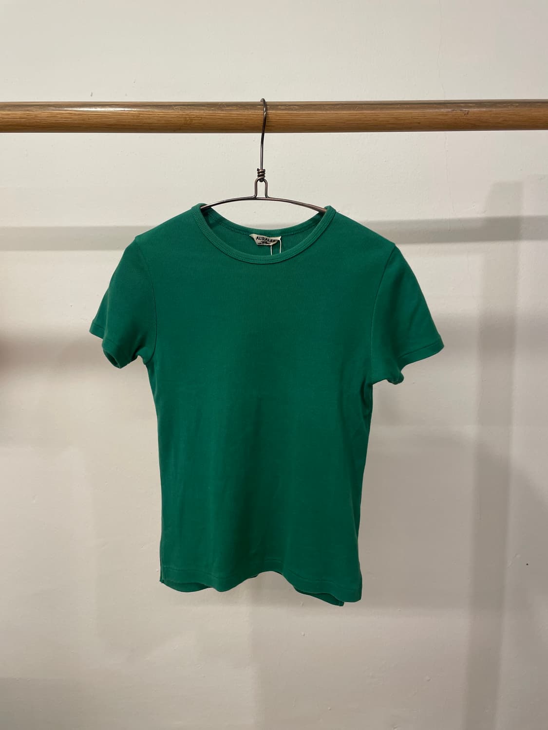 AURALEE GREEN TEE 상품이미지1