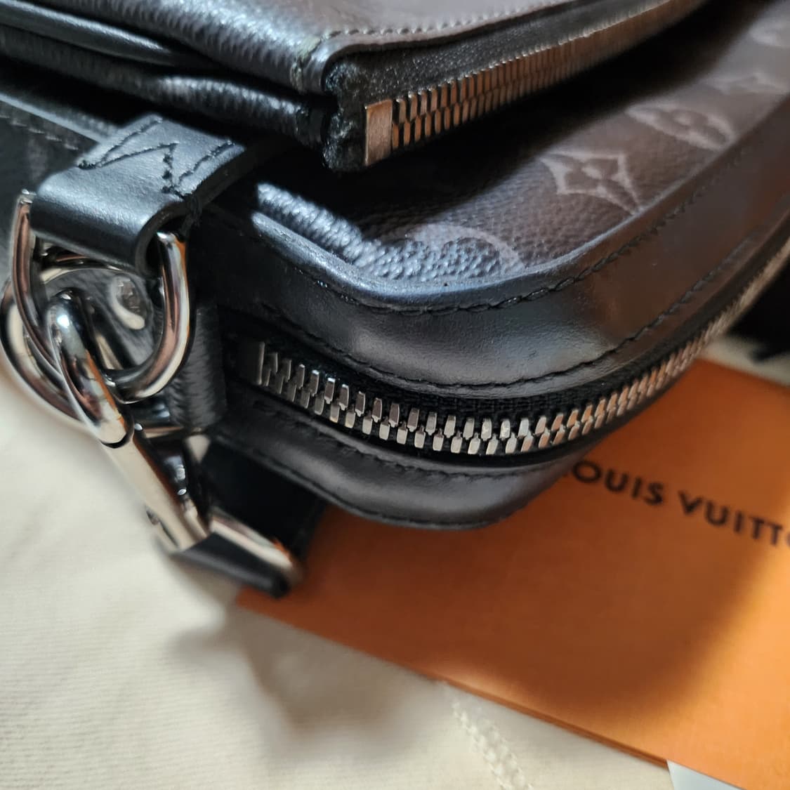 [새상품급/풀구성]루이비통 이클립스 트리오 메신저백 상품이미지8