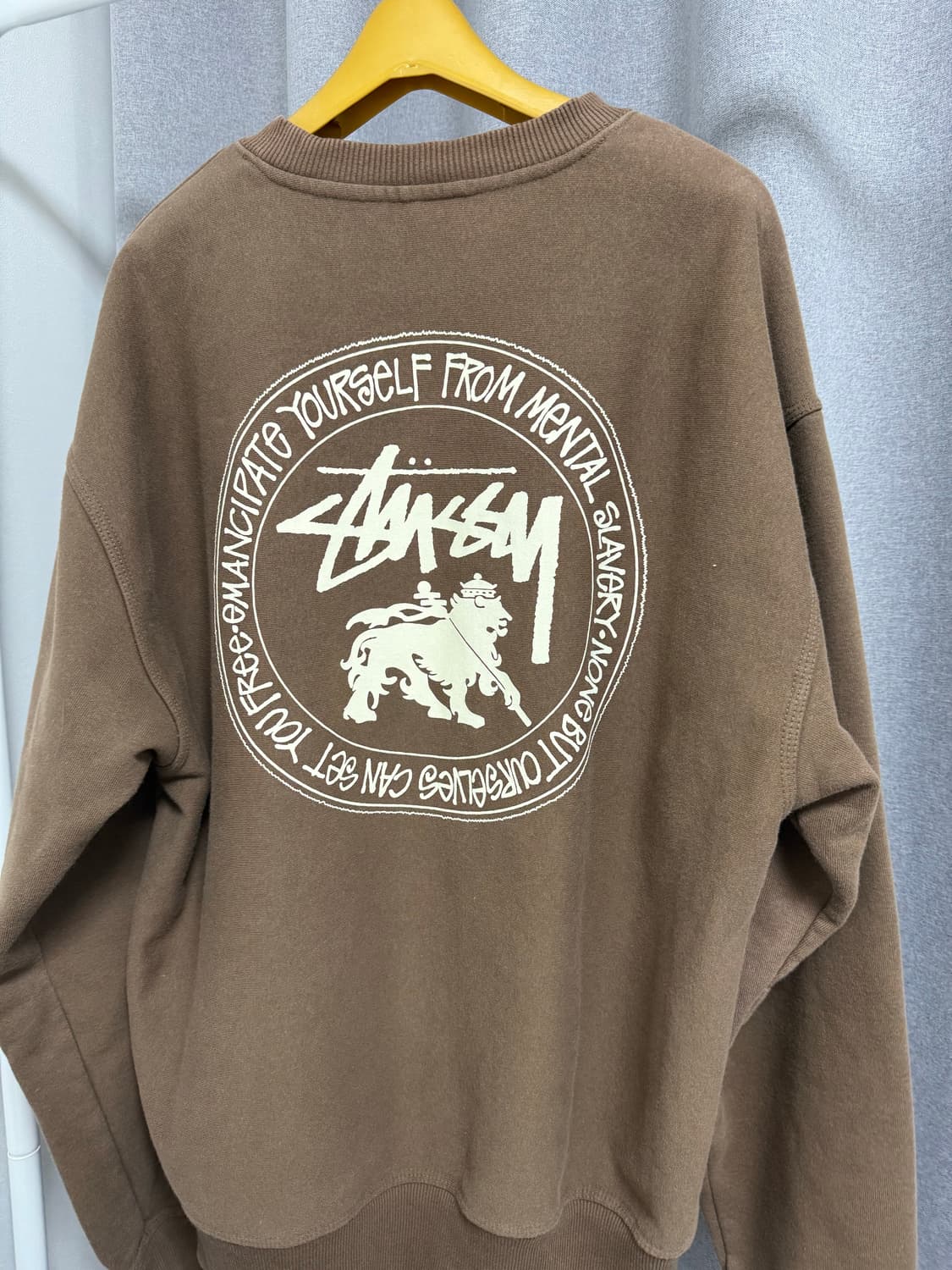 스투시 라이언 닷 크루 커피 상품이미지2