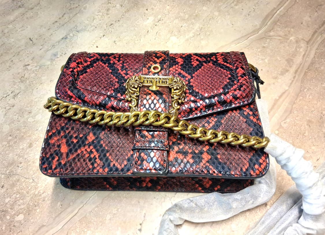 베르사체 진스 꾸뛰르 미니백(와인) / 새상품 상품이미지5