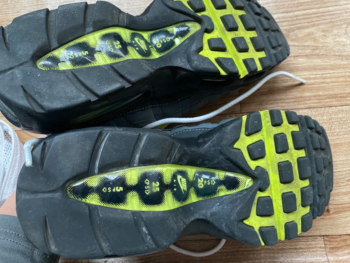 나이키 에어맥스 95 OG 네온 240 상품이미지6