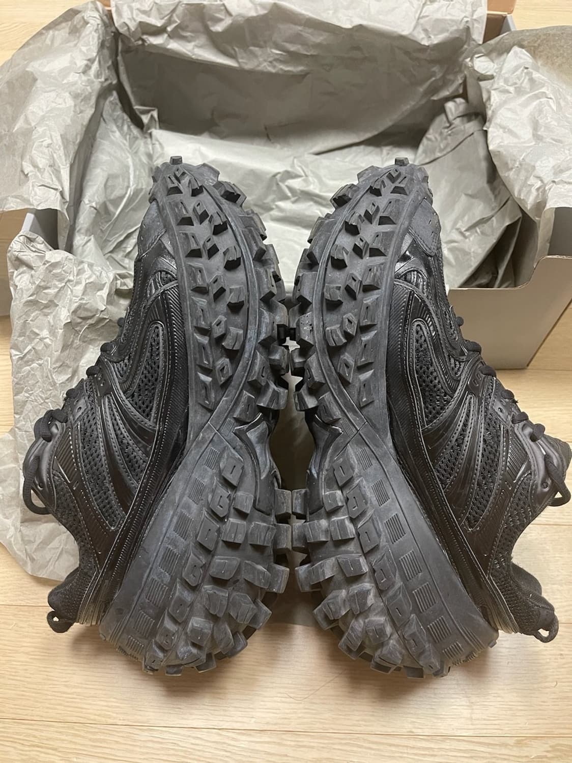 발렌시아가 디펜더 43 블랙 상품이미지2