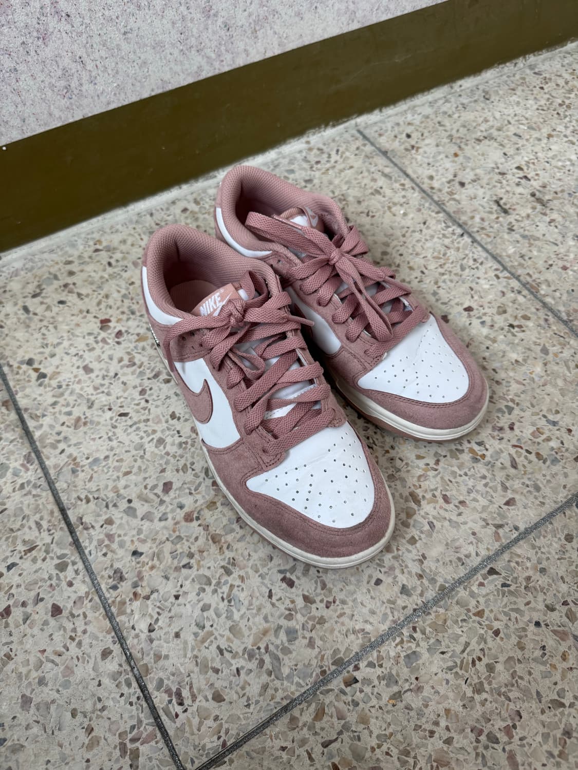 나이키 덩크 로우 스웨이드 (235-245) 상품이미지1