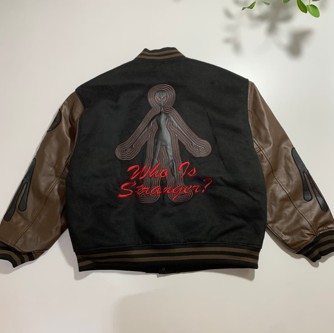 후드후드 에일리언 바시티 자켓 브라운 상품이미지6