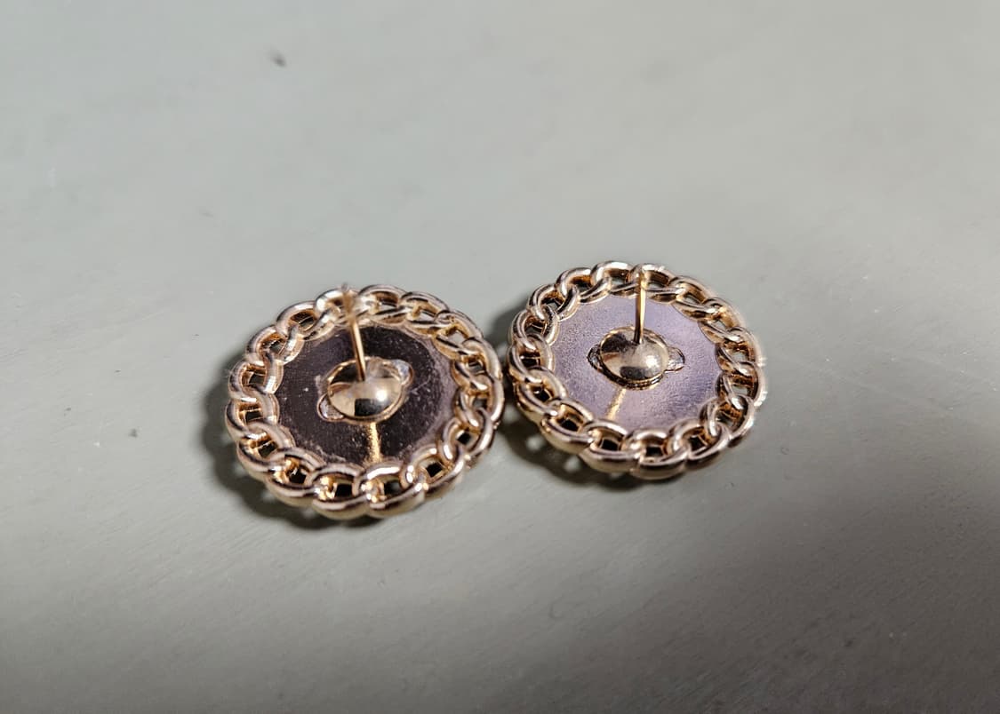 샤넬 cc로고 라운드 단추귀걸이(정식통관된정품로고) 상품이미지4