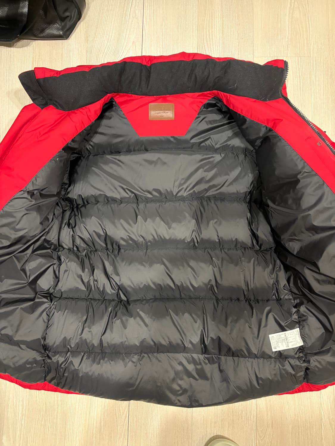 몽벨 자이언트 구스다운 패딩 사이즈 100 상품이미지3