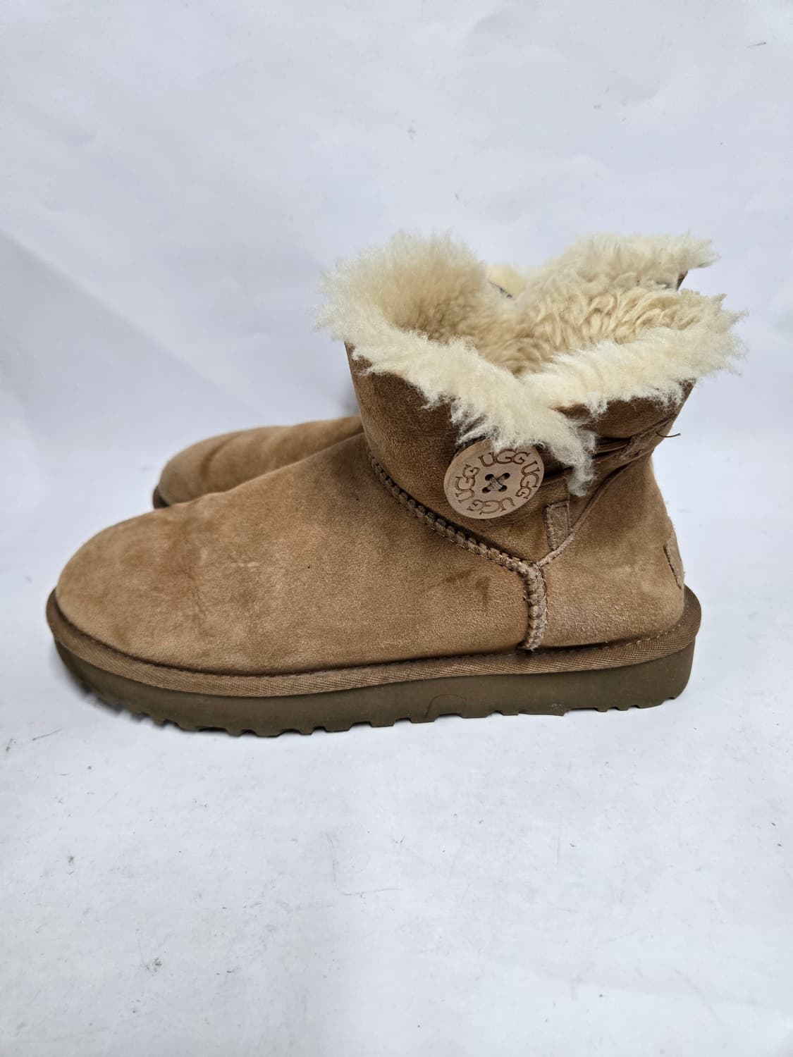 UGG 어그 미니 베일리 버튼 부츠 브라운 230 상품이미지3