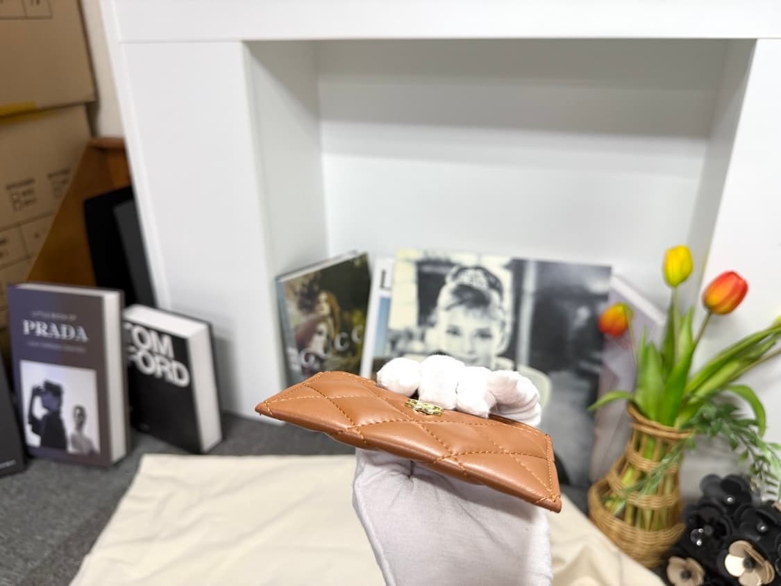 샤넬뷰티 램스킨 카드지갑 브라운 풀박스 상품이미지9