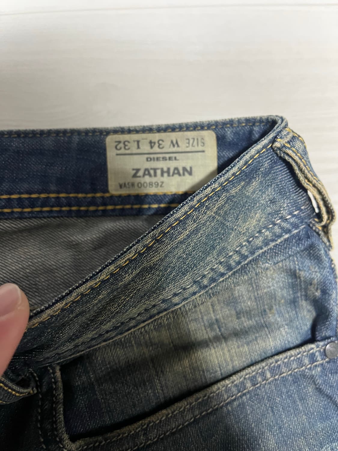 디젤 자탄 데님 부츠컷 팬츠 판매합니다. 상품이미지4