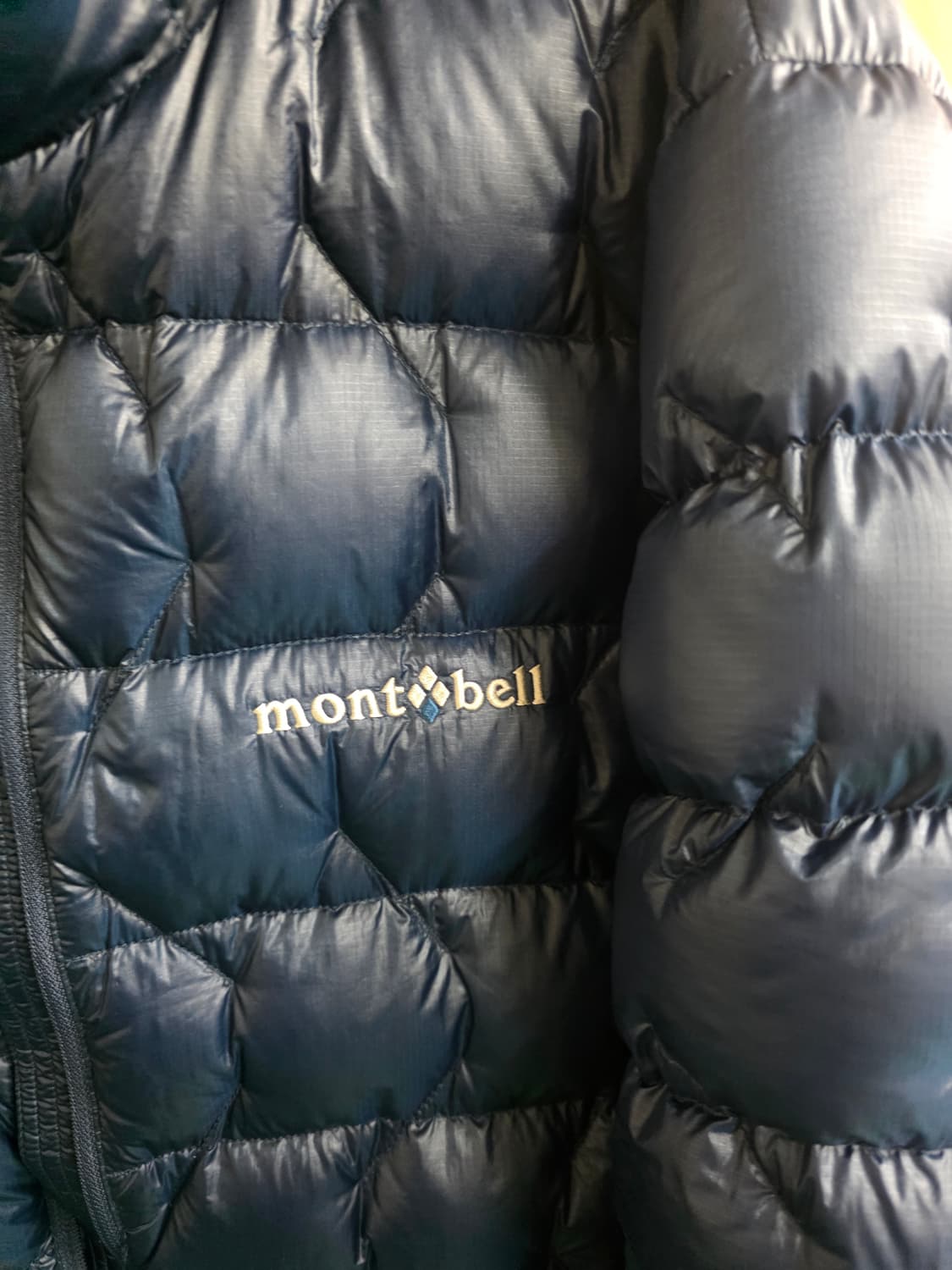 몽벨 UL1000 헥사 초경량 패딩 블루블랙 상품이미지4