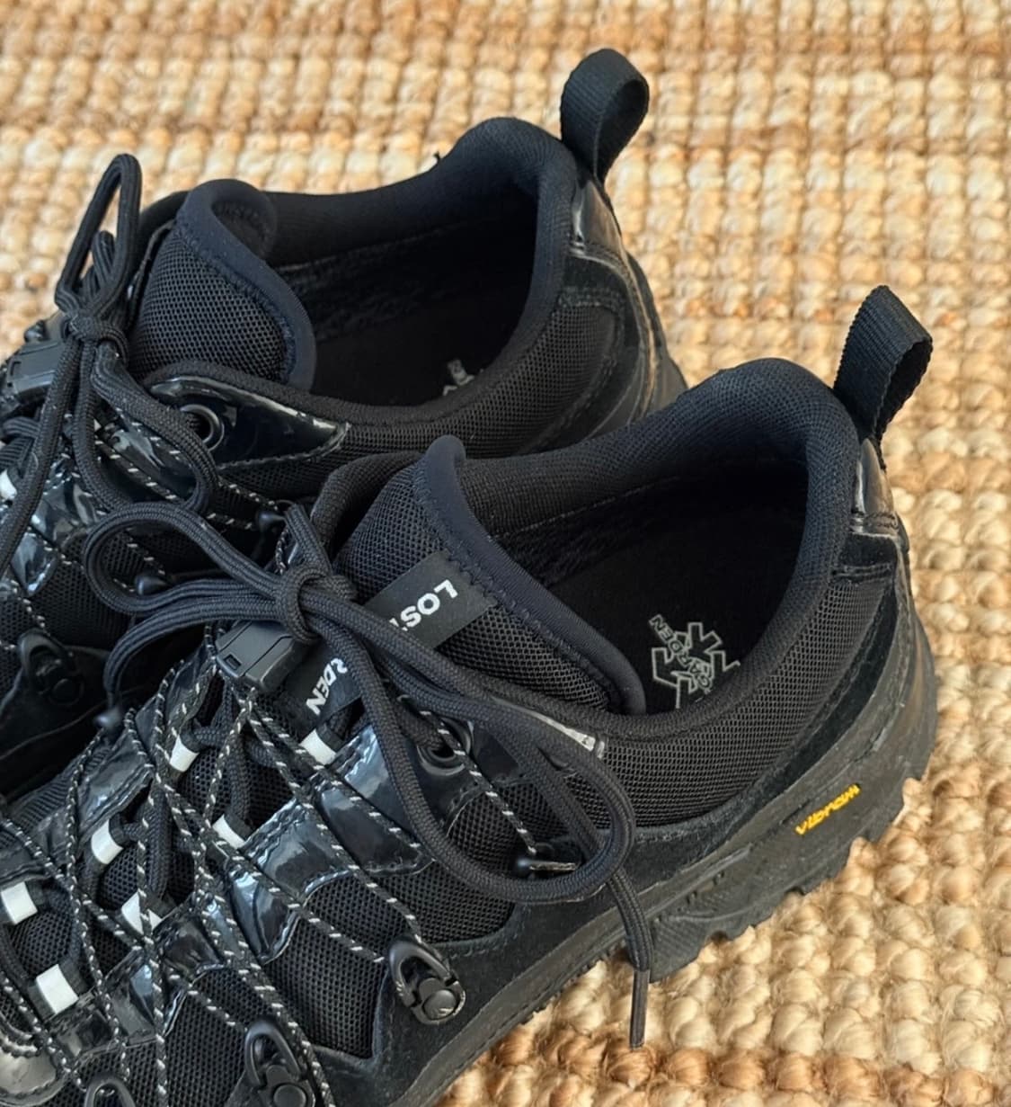 코오롱스포츠와 로스트가든 콜라보레이션 등산화 팝니다 상품이미지5