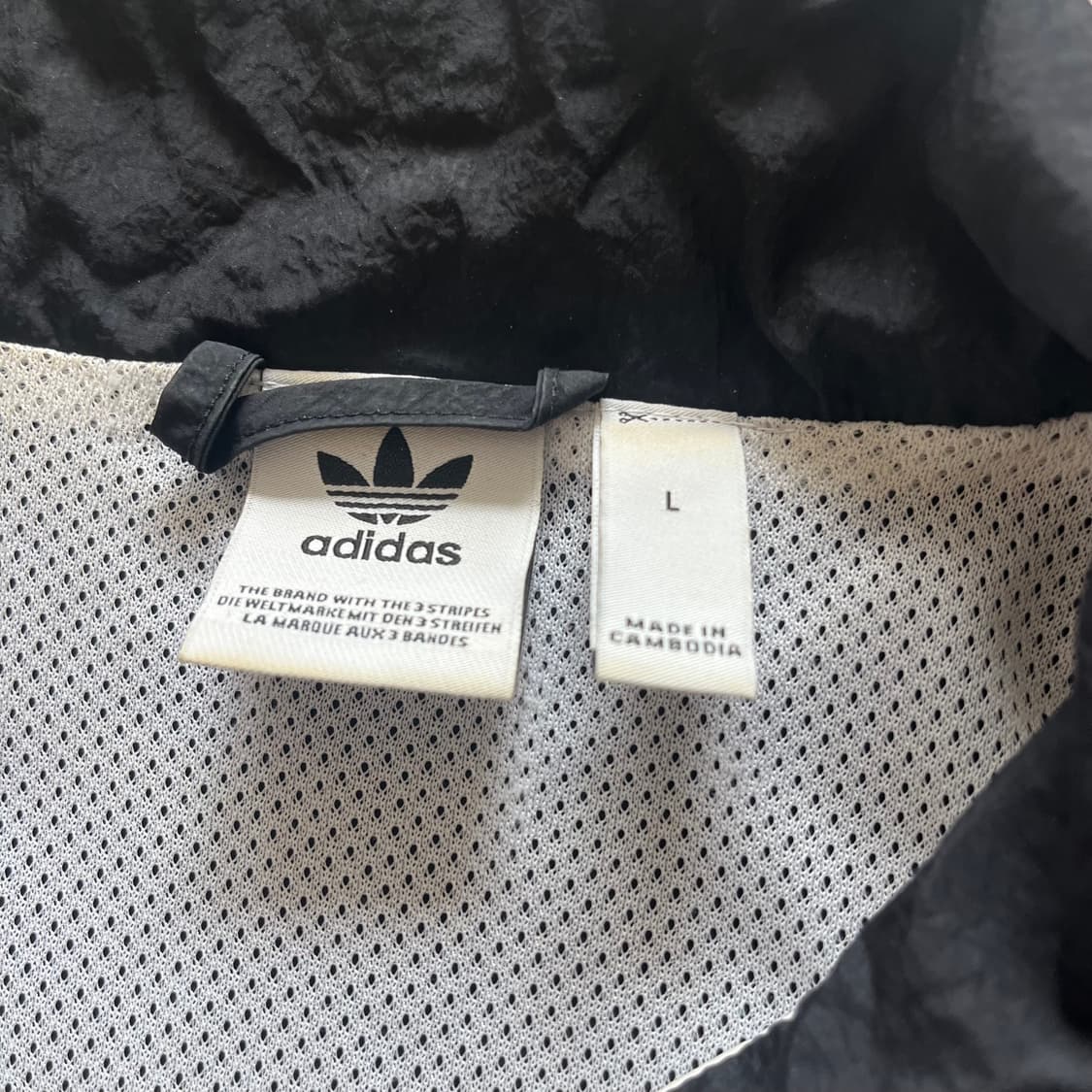 아디다스 신형 트레포일 바람막이 상품이미지5