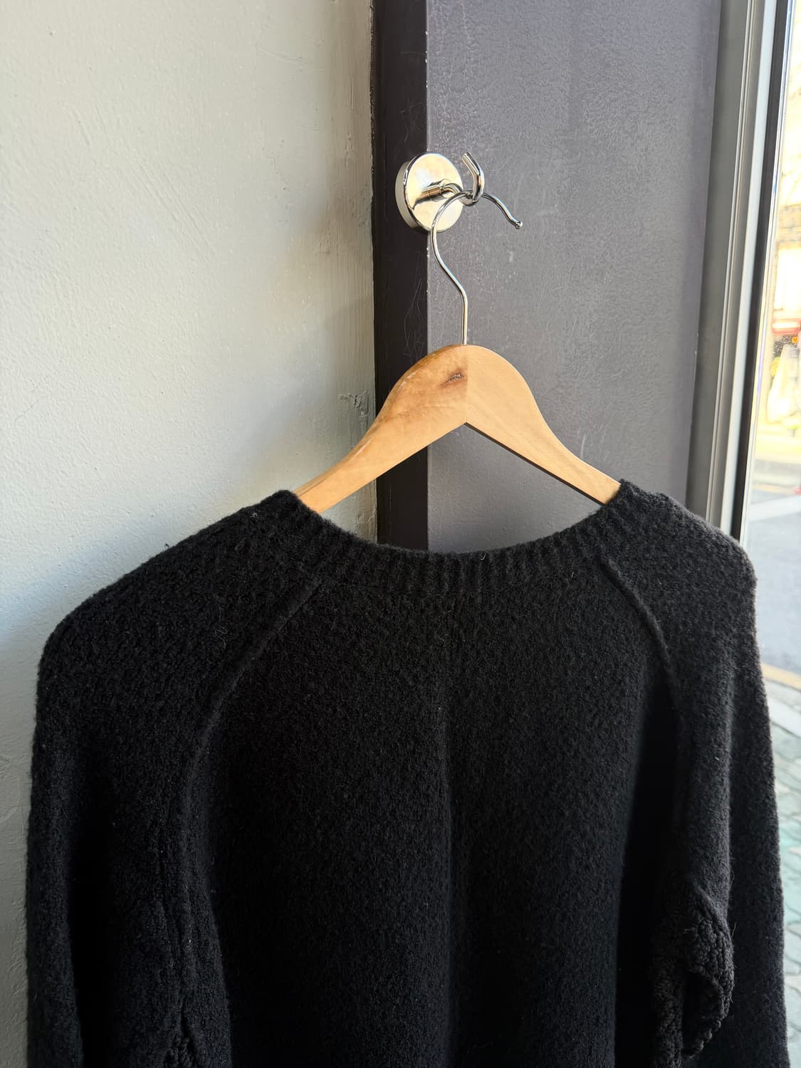 랑방 컬렉션 앙고라 블렌딩 블랙 니트 스웨터 상품이미지7