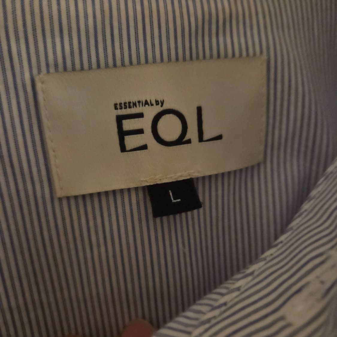(L) 한섬 ESSENTIAL BY EQL 스트라이프 셔츠 판매합니다 상품이미지3