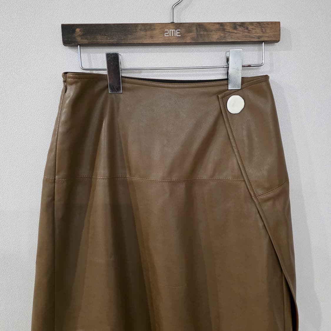 한섬 래트 바이 티 브라운 레더 스커트 64-94 상품이미지3