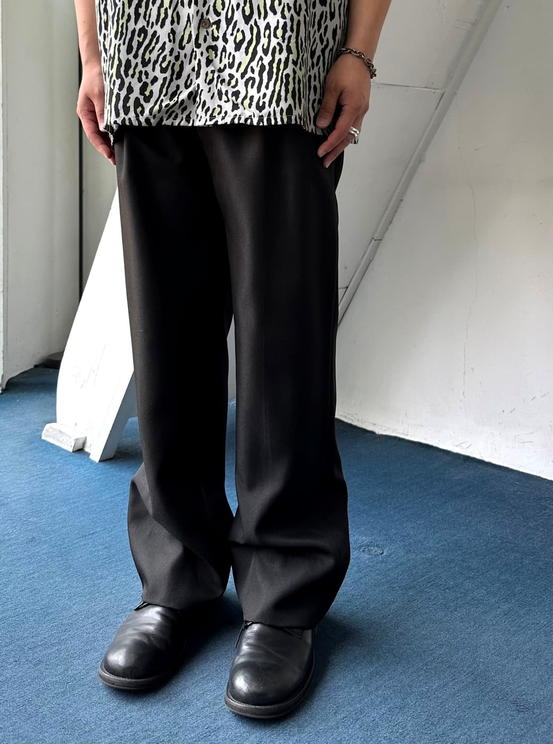 Poly twill fabric 2 pleats wide trousers 상품이미지4