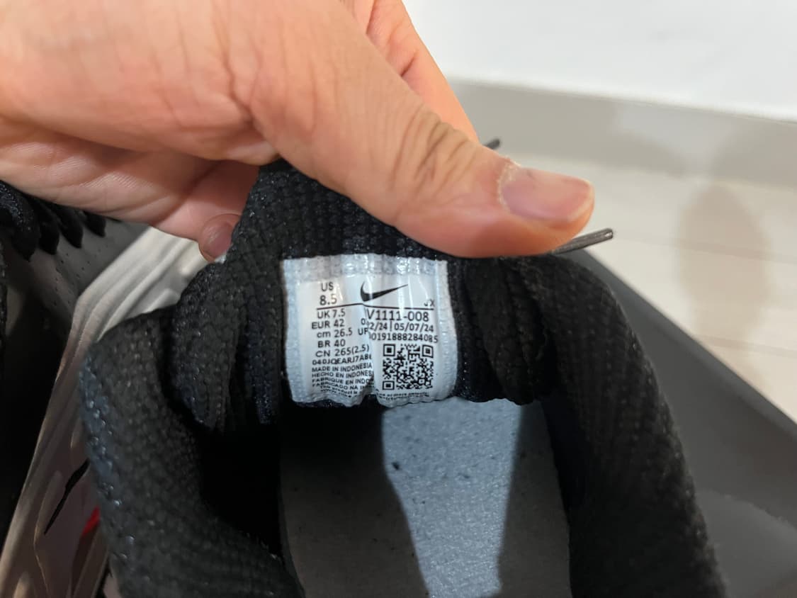 나이키 샥스 R4 메탈릭 실버 레드 상품이미지3