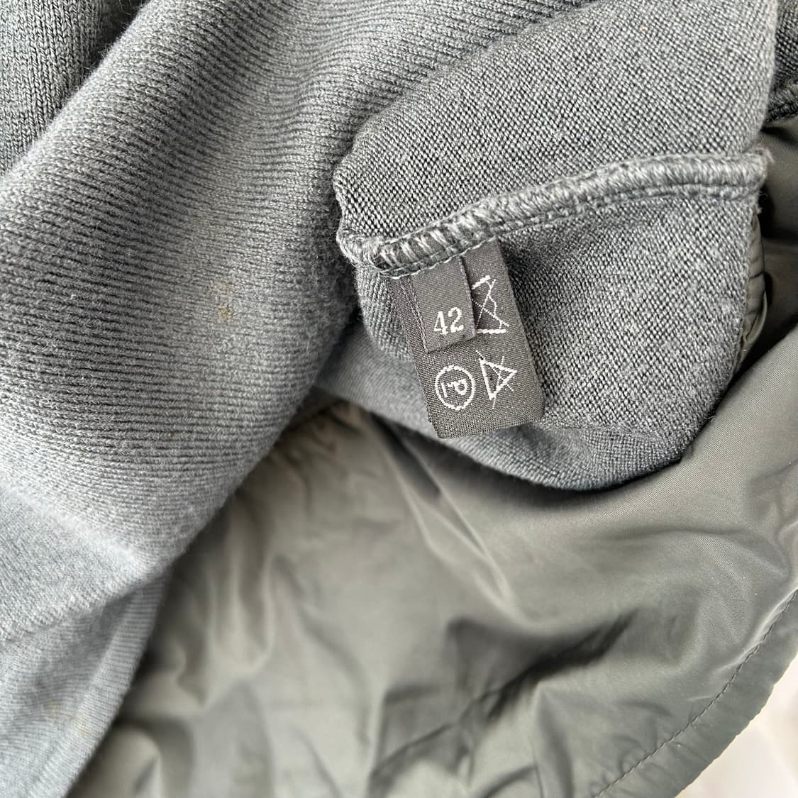 90s 프라다 스포츠 나일론 패치 니트 상품이미지7