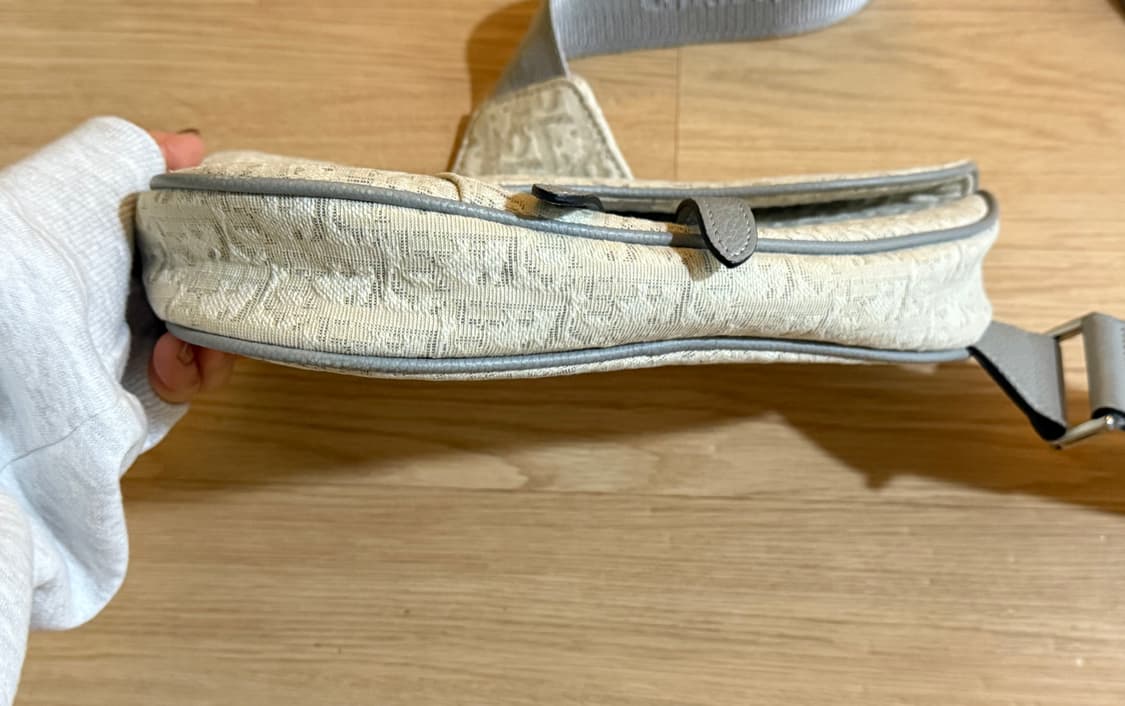 디올 오블리크 새들백 화이트 상품이미지3