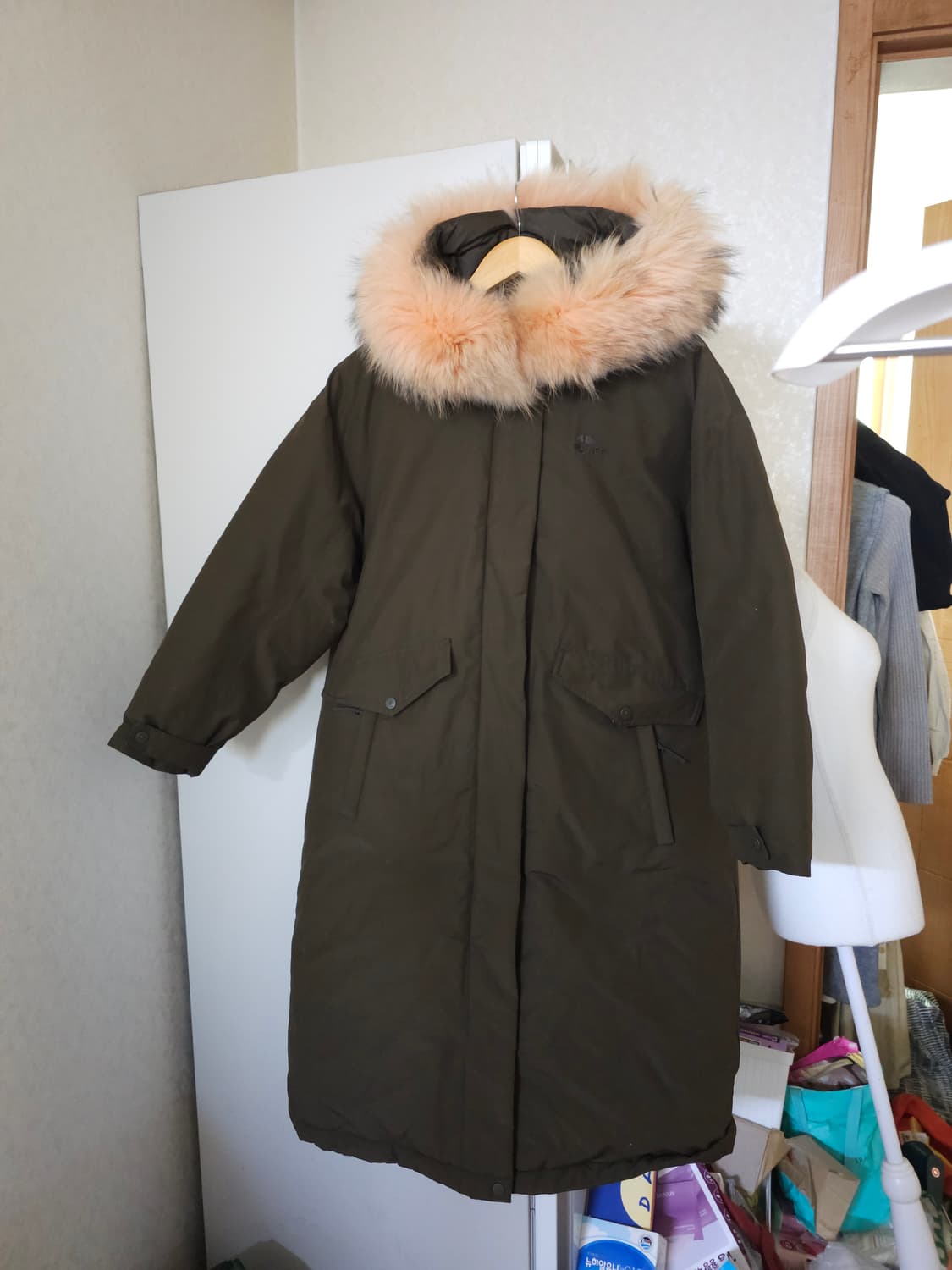 네파 라쿤퍼 구스다운 롱패딩 상품이미지1