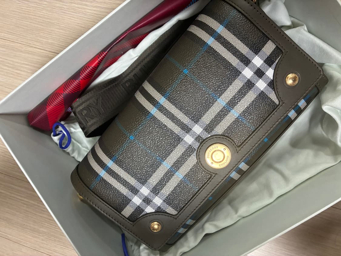 버버리 노트 탑 핸들 스몰 숄더백 상품이미지1