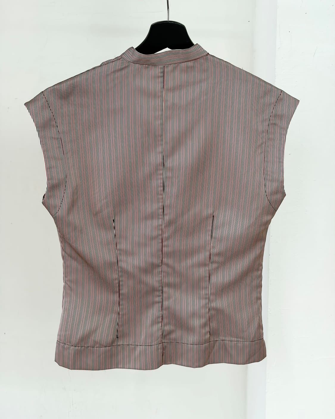 프라다 레드탭 레드 블랙 스트라이프 브이넥 슬리브리스 베스트  상품이미지6