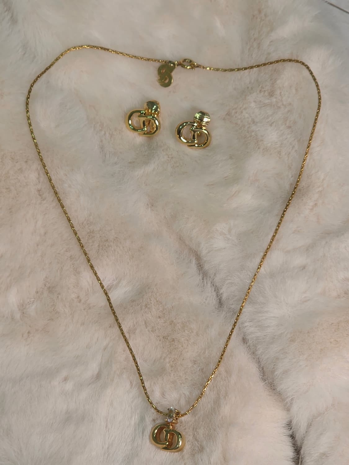 디올 cd로고 금장 클립형 귀걸이(귀찌) 상품이미지8