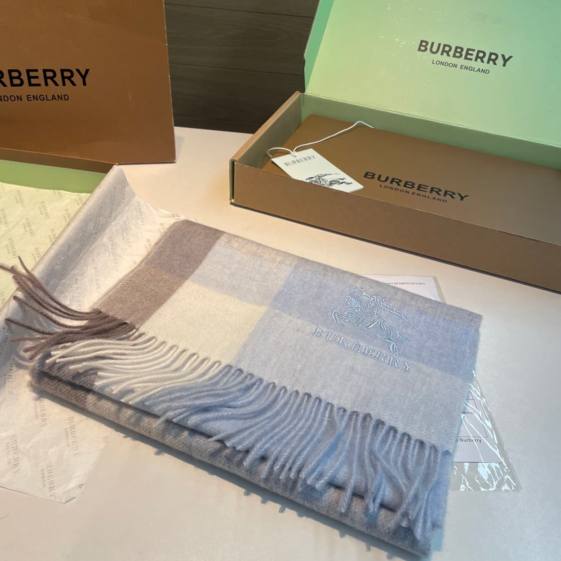 버버리 리버서블 스카프 100% 램스울
 상품이미지4