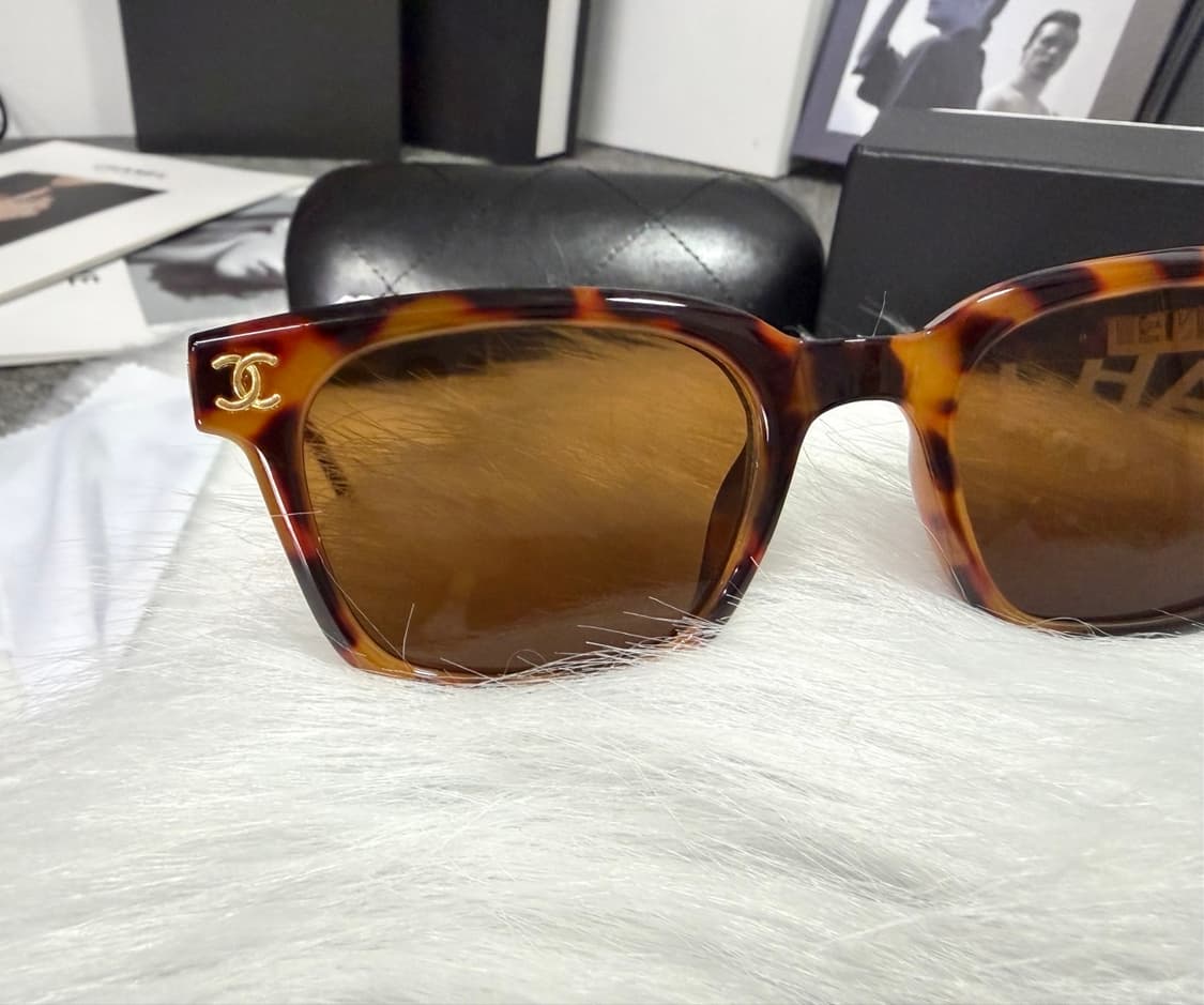 샤넬 이니셜 스톤장식 선글라스 브라운 풀박스 상품이미지5