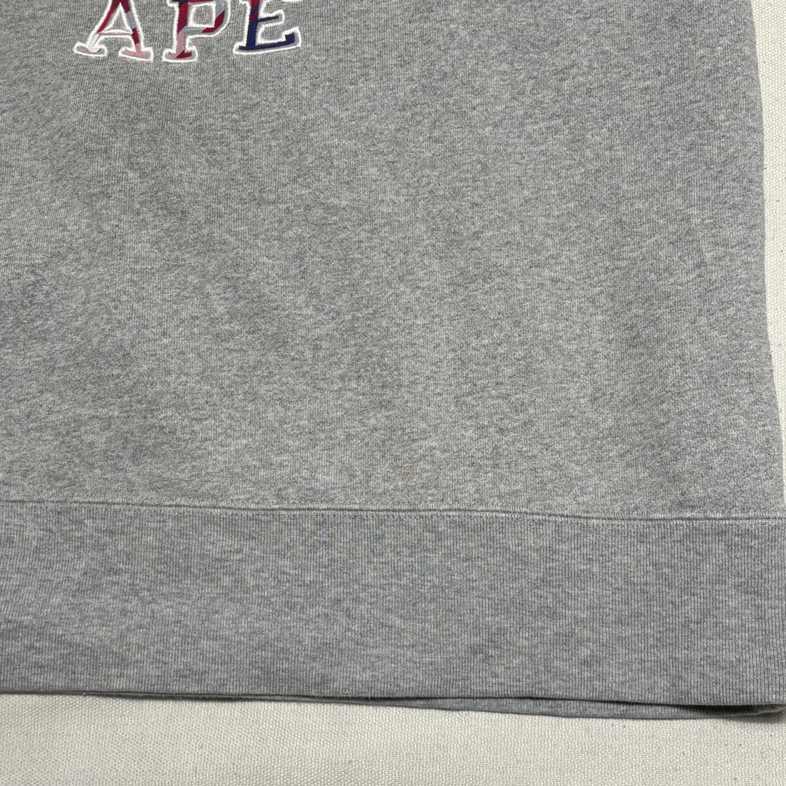 XL 베이프 UK 컬렉션 유니언 잭 사루 로고 그레이 맨투맨 상품이미지6