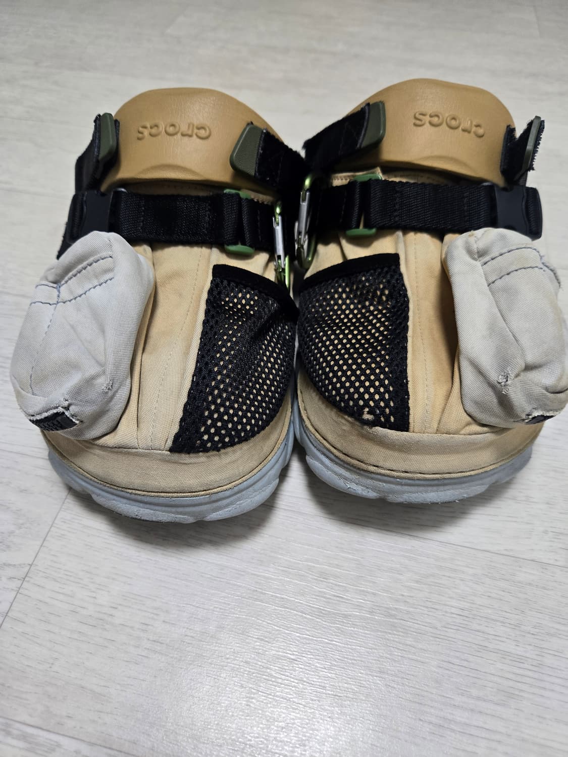 크록스  x 빔즈 샌들 265 US8사이즈 팝니다 상품이미지4