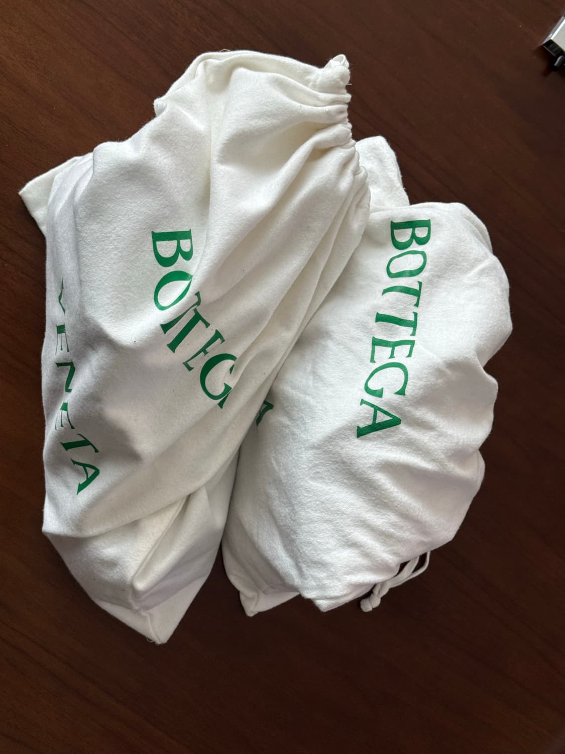 [정품/희귀템] 보테가 베네타 타이어 부츠 블랙 클리어 솔 (IT 42  상품이미지8