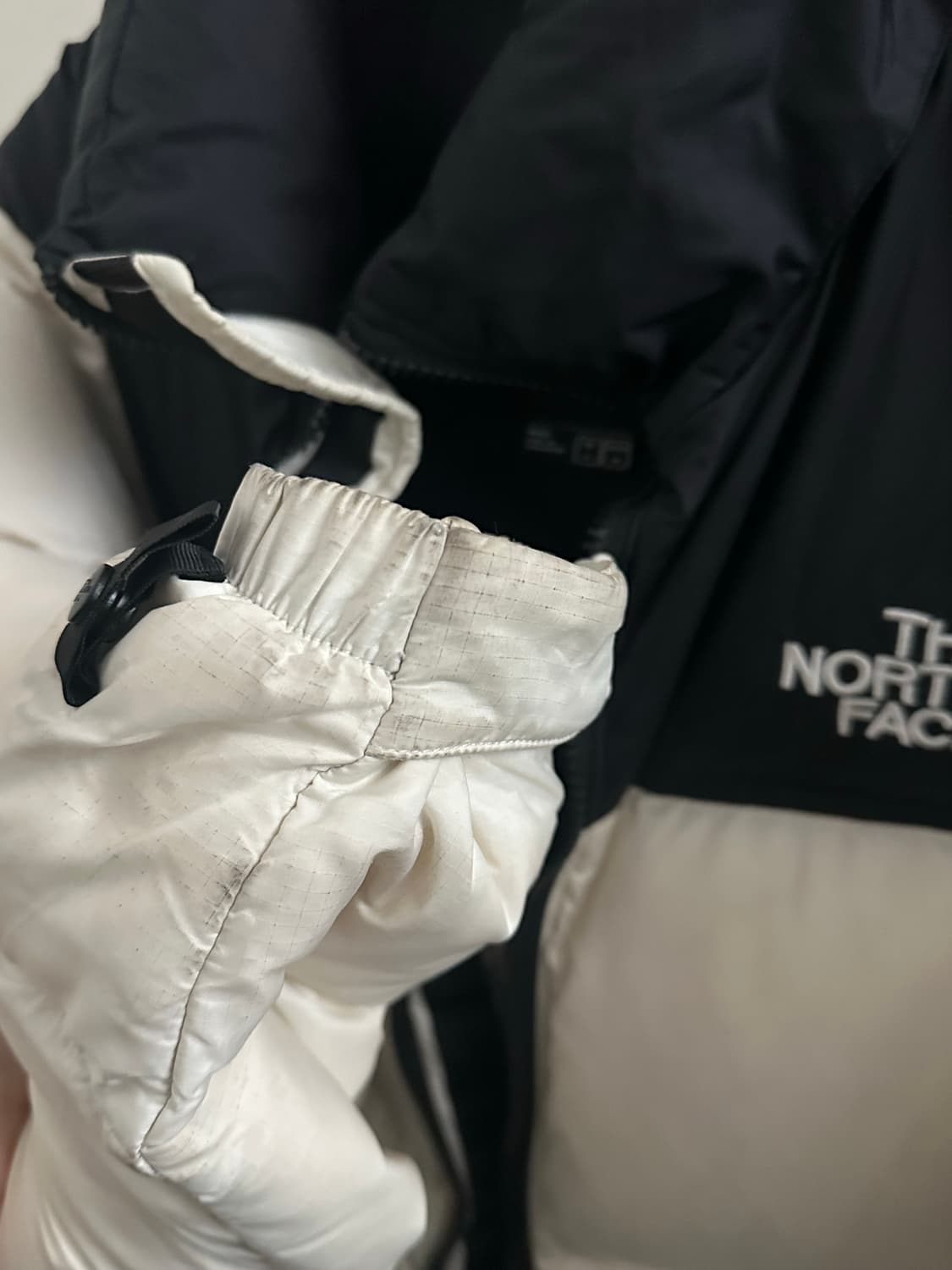 노스페이스 레트로 눕시 패딩 점퍼 상품이미지4