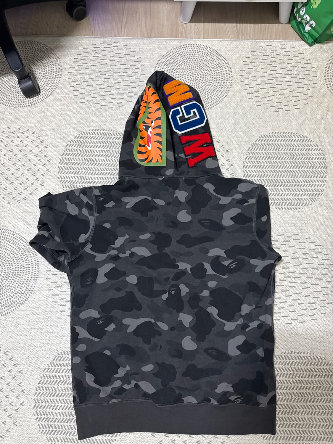 베이프 샤크후드 흑계L급매 상품이미지2