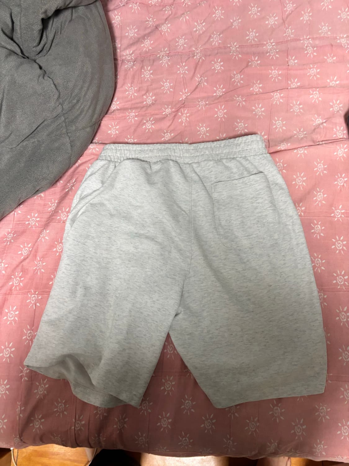 뉴발란스 에센셜 반바지 M사이즈 실착1회 새상품급 판매 상품이미지2