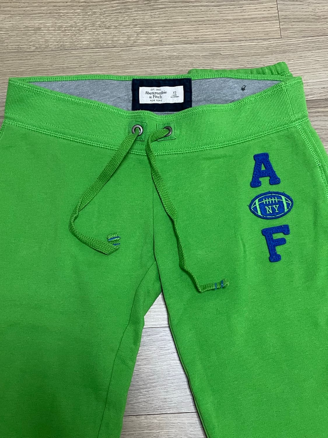 아베크롬비 연두 트레이닝 팬츠 상품이미지2