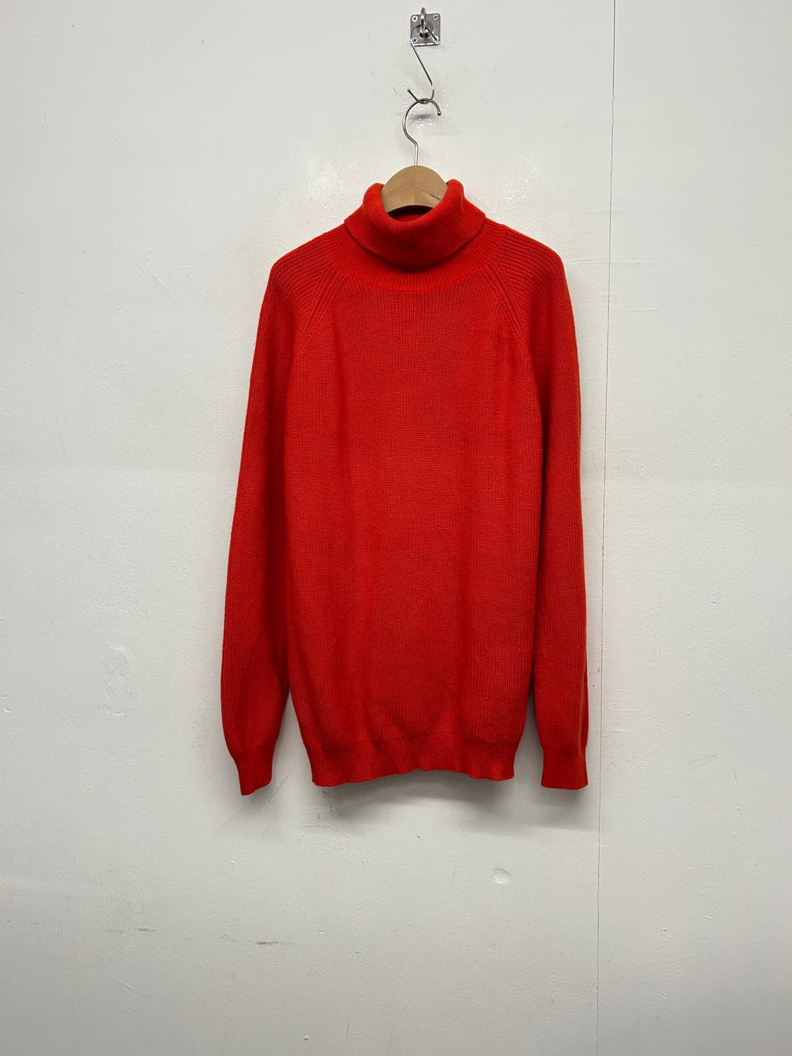 빔즈 목폴라 니트 상품이미지1